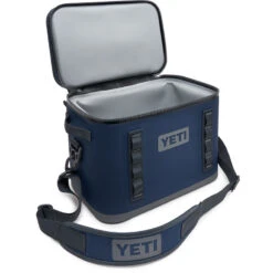 Yeti Coolers Hopper Flip 18 Soft Cooler -Outwell Kamperen Winkel iview 5052874 001 pic5